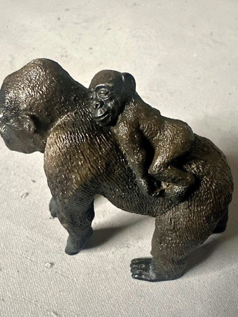 Safari Ltd Lowland Gorilla with Baby Sculpture Brown